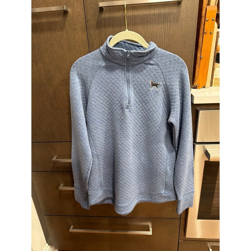 The black dog pullover women's Medium